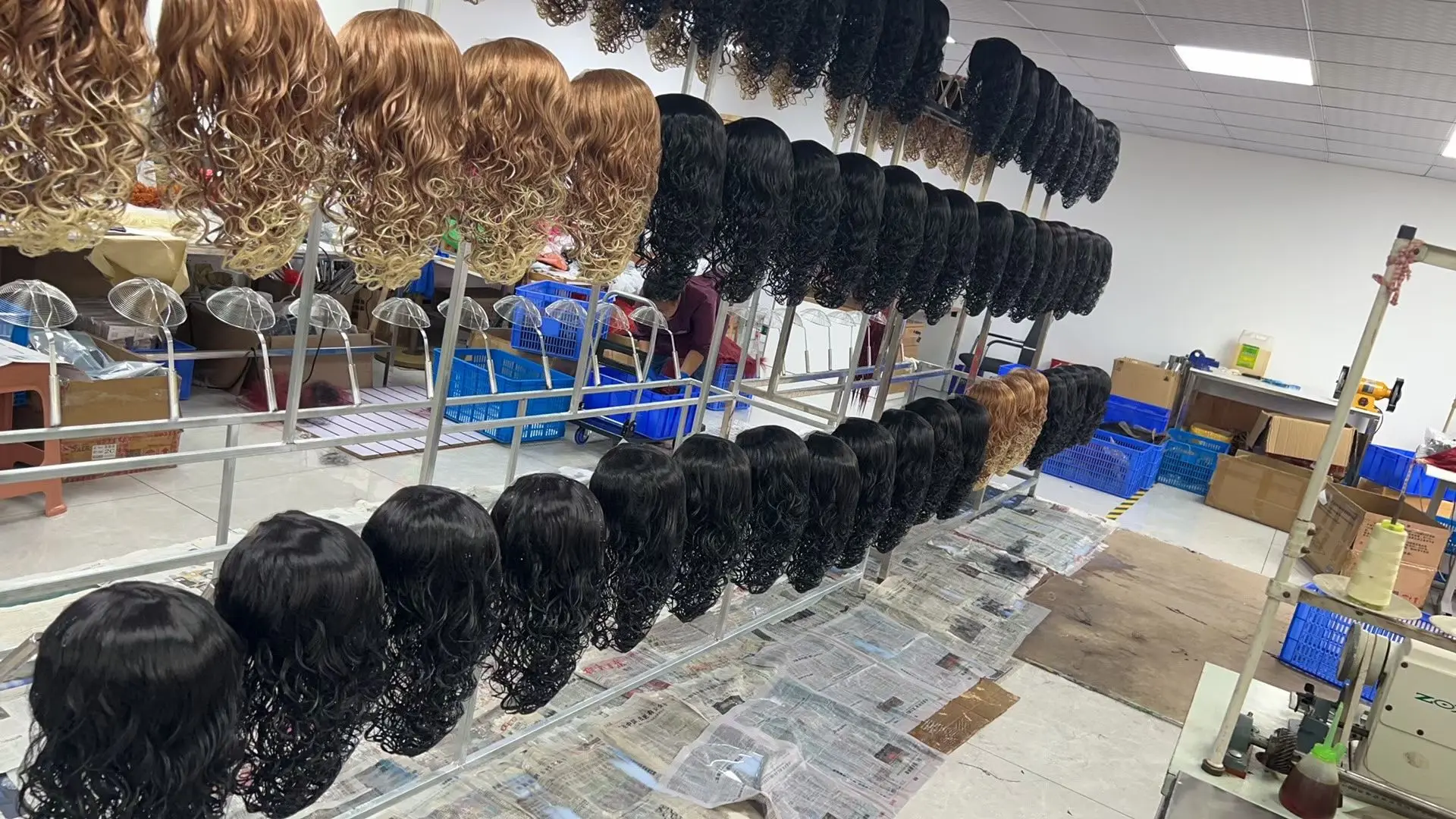 Synthetic Wig Supplier