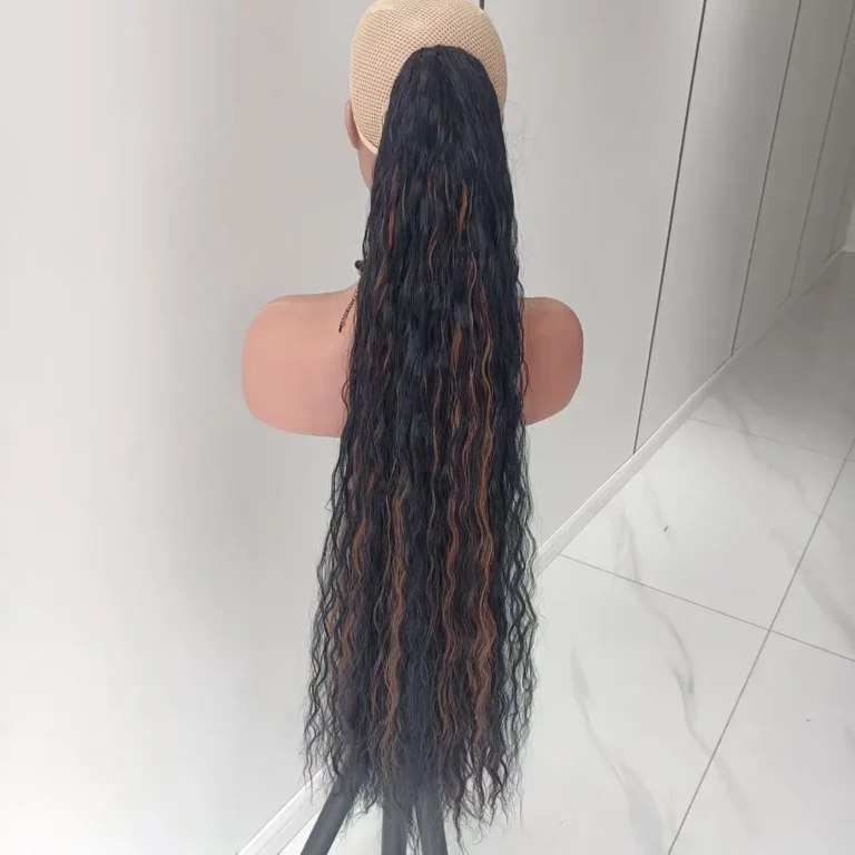 Model wearing glueless lace wig for daily wear | Top 5 Benefits of Choosing Glueless Lace Wigs for Daily Wear